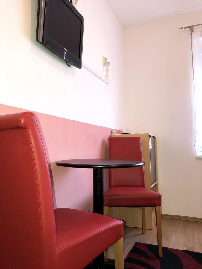 Smjestaj Natalija Hotel Osijek Exterior photo